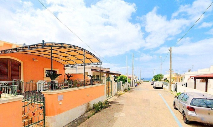 Marina San Gregorio Casa | Casa Ria A: A welcoming two-story apartment that is part of a villa situated at a short distance from the beach, with Free WI-FI.
