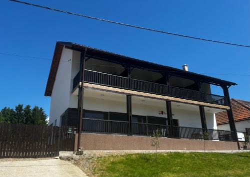Brebu Nou Casa | Casa Roma Lac