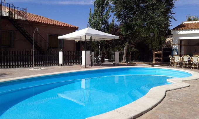 Bolanos de Calatrava Casa | Casa rural con piscina y pista de padel - Casa de Pacas