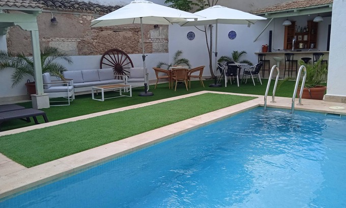 Almagro Cabaña | casa rural con piscina para grupos en pleno centro