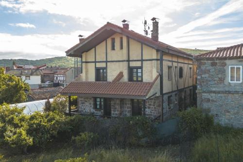Urrez Casa | Casa Rural De Cabrera