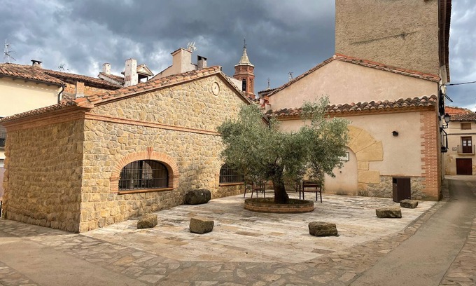 Berge Casa | Casa Rural El Ahora, tradición, arte y diseño.