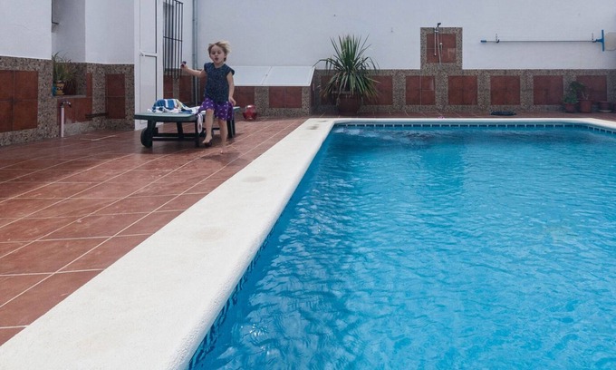 Fuente de Piedra Cabaña | Casa Rural El Patio, con piscina privada