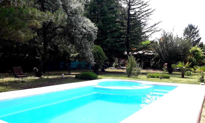 La Consulta Casa | Casa Rural entre Bodegas y Viñedos ' El Jarillal"