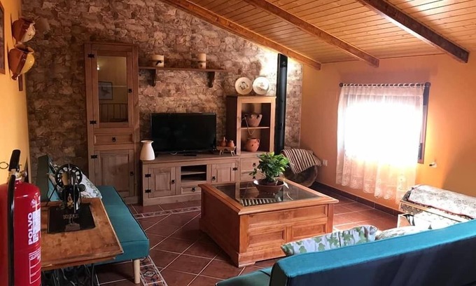 Arroyo de la Luz Casa | CASA RURAL LA SANTIAGA