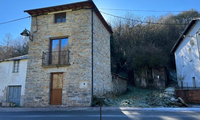 Las Herrerias Casa | Casa rural LA TORRE recién rehabilitada.