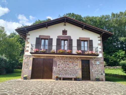 Garzain Casa | Casa rural Mikelenea