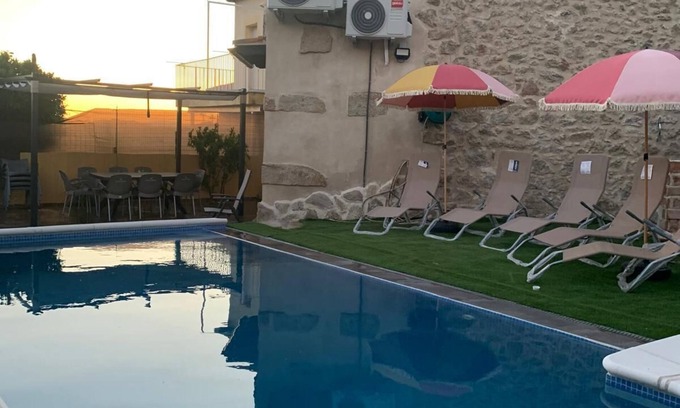 Casas del Monte Cabaña | Casa Rural Puerto - Piscina privada
