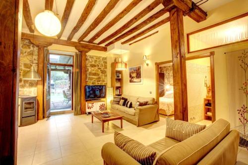 Siguenza Casa | Casa Rural Siguenza Domus 200m2 de Vivienda y Exterior