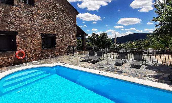 Almiruete Casa | Casa Rural, Spa y restaurante El Huerto del Abuelo