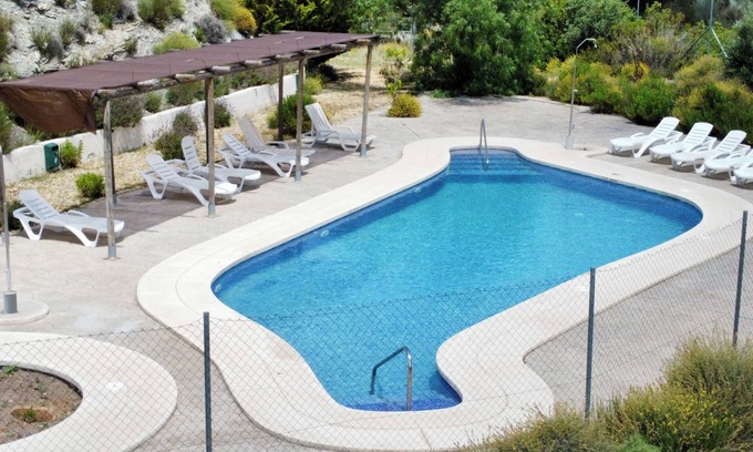 Taberno Cabaña | Casa rural Horno WiFi alta velocidad gratis, calefacción, lavavajillas, piscina