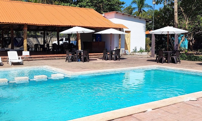 La Libertad Hotel | Waves Paradise @SurfCityConchalio Room#4