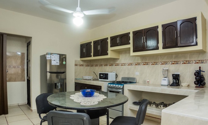La Paz Apartamento | Casa Santuario: 3 BR home close to malecon 5 mins drive