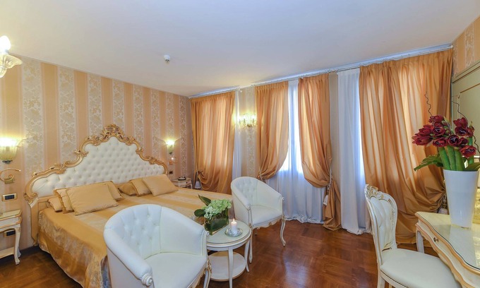 Castello Casa | Casa Savoia & Casa Jolanda