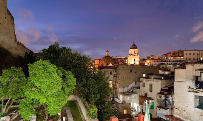 Rione Sanita Apartamento | Casa se Dea, located in the heart of Naples. A few meters away from the subway.