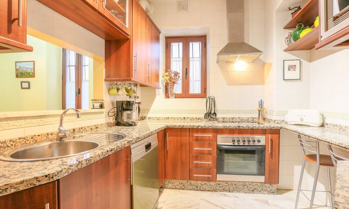 San Bartolome Chalet De Esquí | Casa Sevillana - Three Bedroom Chalet, Sleeps 4