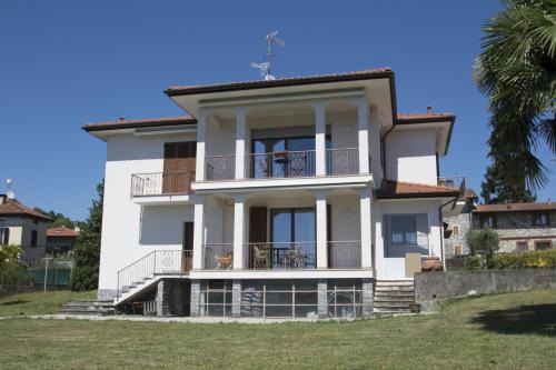 Brezzo di Bedero Apartamento | Casa Sole