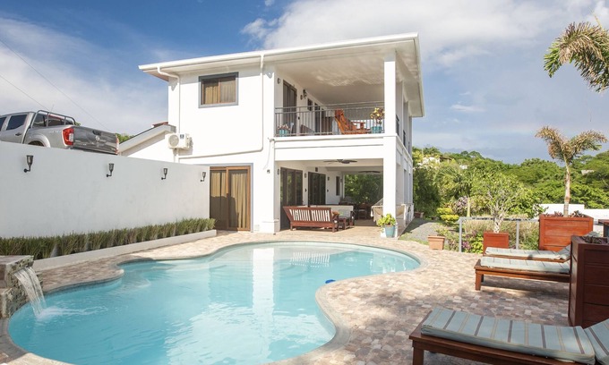 San Juan del Sur Villa | Casa Soma Villa - Vistas panorámicas - a pie de la ciudad y la playa - 2 a 16 personas