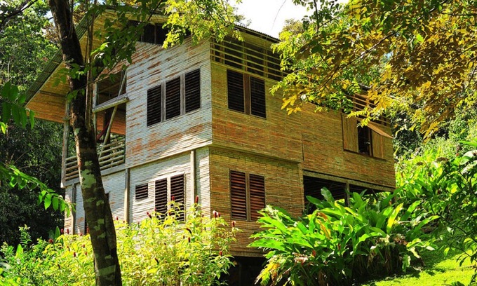 Puerto Jimenez Casa | Casa Sonrisa, Bamboo Beach House. 8 Premios del viajero, (ver también Casa Bambu)