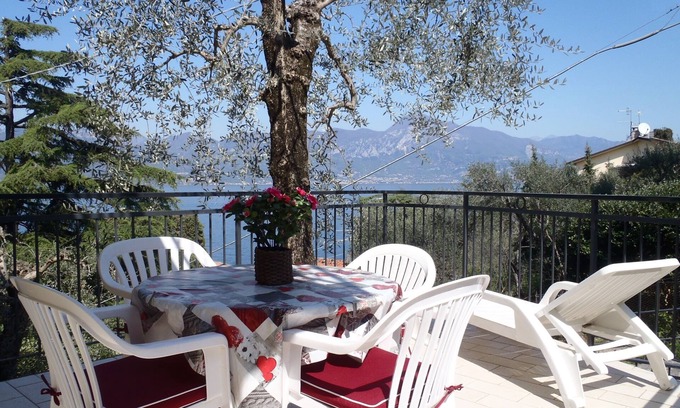 Torri del Benaco Apartamento | Casa Stefano n. 1 - espectacular vista al lago - estacionamiento - WIFI gratis