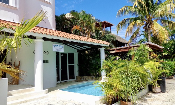 Playacar Fase I Casa | Hermosa y espaciosa villa de 4 dormitorios, a 200 metros de la playa