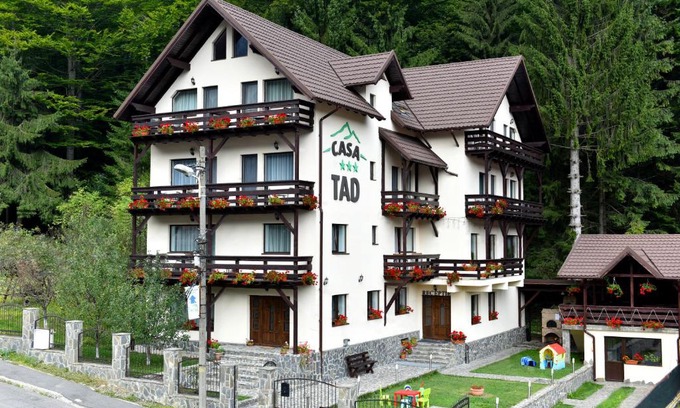 Busteni Casa | Casa Tad
