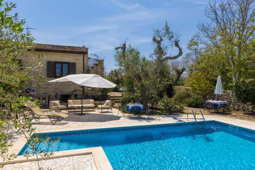 Uggiano la Chiesa Cama Y Desayuno | Casa Ulmi con piscina