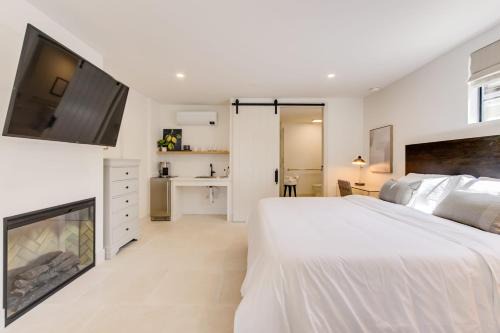 Upper East Apartamento | Casa Valerio - Boutique Suites in Downtown Santa Barbara