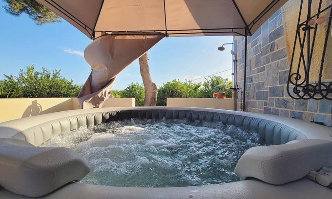 Llano de Brujas Cabaña | Casa Verna tú escapada ideal en familia o grupo; Actividades, Jacuzzi y Barbacoa