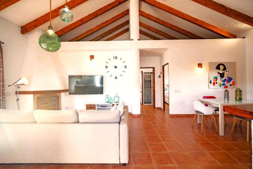 Zahora Casa | Casa ZAHOMAR con piscina exterior