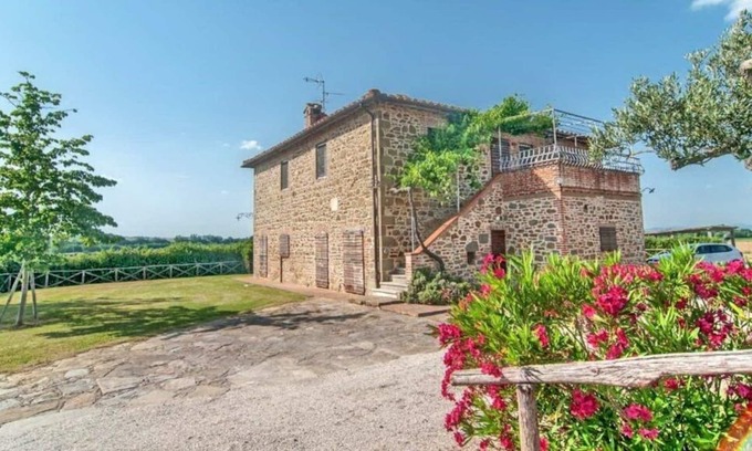 Paciano Villa | Casale Faldo