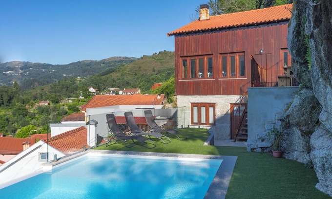 Parada de Bouro Casa | Casapinhãodesousa
