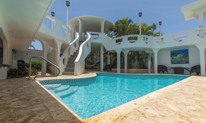 Palmas Altas Casa | CasaPlaya Gamil Rene