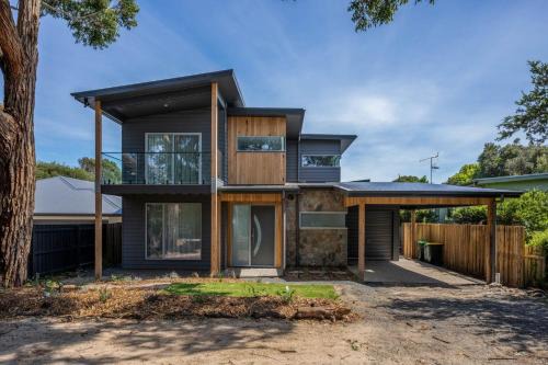 Inverloch Casa | CasaRona Del Mar