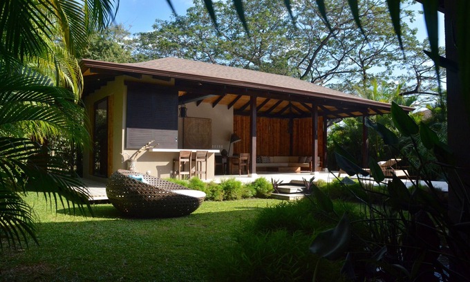 Playa Hermosa Cobano Villa | Casas de Agua, Agua Marina, casas de diseño. A poca distancia de la playa