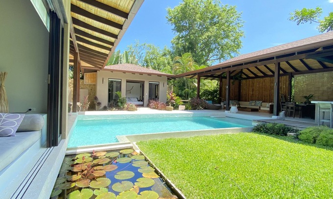 Playa Hermosa Cobano Villa | Casas de Agua, Villa Agua Verde. Sendero natural a la playa.