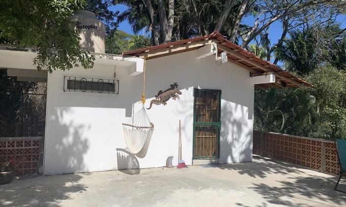 Yelapa Apartamento | CASAS LAS PAROTAS 1-Room Studio Apartment with rooftop patio overlooking Bay