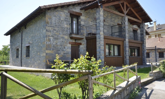 Puertolas Cabaña | Casas La Ribera. Estándar 6 personas. Casa 8