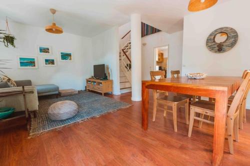 Charneca Casa | Cascais Surf & Nature Home with Terrace & Yoga Gym near Guincho Beach 2 to 6 Guests