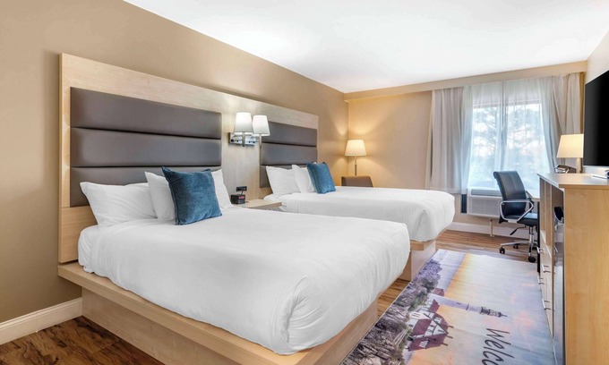 South Portland Hotel | Casco Bay Hotel Portland Airport - Maine Mall, Ascend Hotel Collection