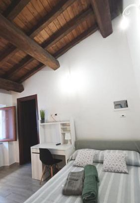 Roio Piano Casa | Casetta Tipica in Borgo, indipendente, ristrutturata