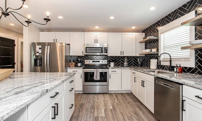 Knox County Casa | Cash Rd · Spacious 4 Bedroom Home w/ Game Room & Deck