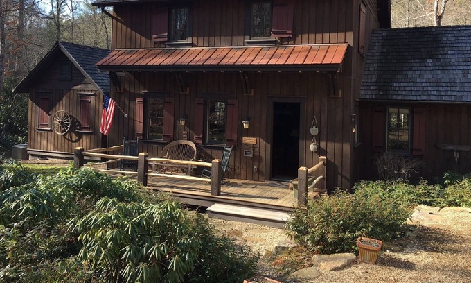 Sapphire Cabaña | Cajeros - Lonesome Valley - Streamside Cottage en 800 acres