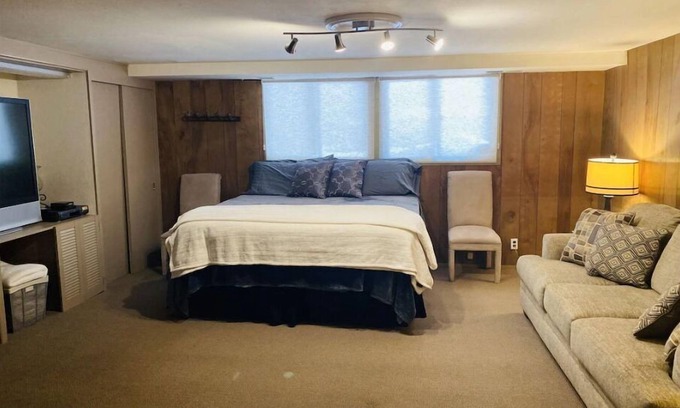 Bear Casa | Casino House One B/R Condo