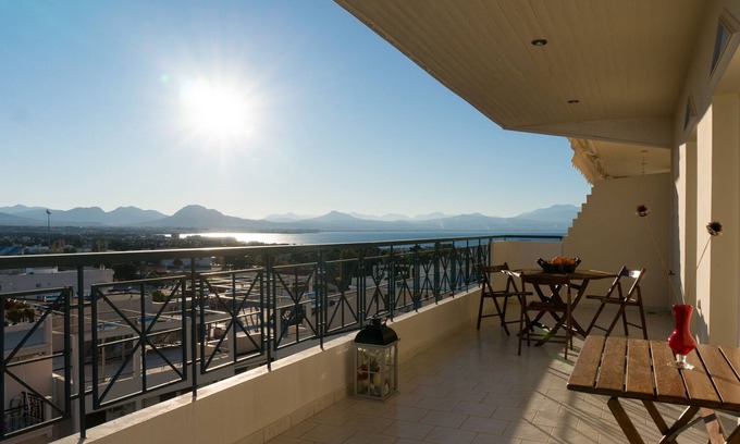 Loutraki Apartamento | Casino Royal by JJ Hospitality