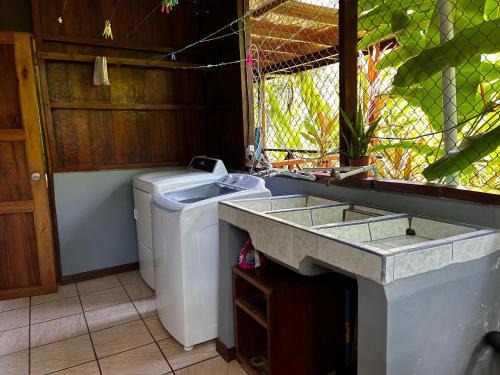 Drake Bay Casa | Casita Cecropia