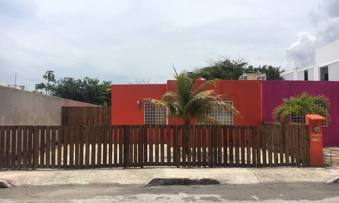 Majahual Casa | Casita Colibri, una casa ecológica con un ambiente vacacional y las comodidades del hogar.
