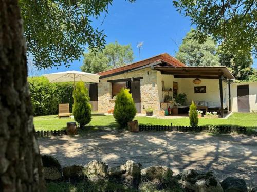 El Berrueco Casa | Casita Rural de Campo con Jardín Privado