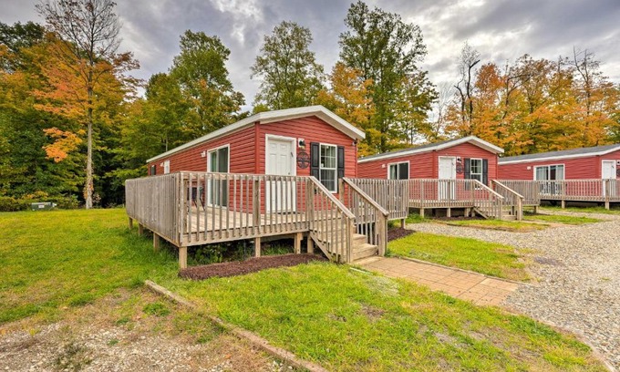 Cassopolis Casa | Cassopolis Cabin, Private Deck and Lake Access!