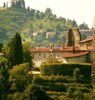 Cernusco Lombardone Cama Y Desayuno | Castello di Cernusco Lombardone